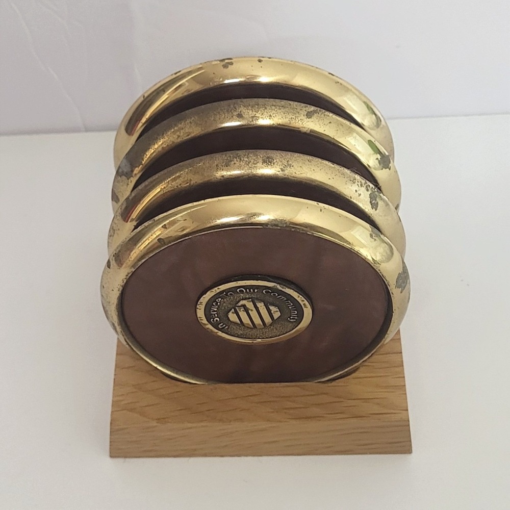 Vintage Coaster Set 4 Brass Wood In Service To Our Community Medallion Oak Base